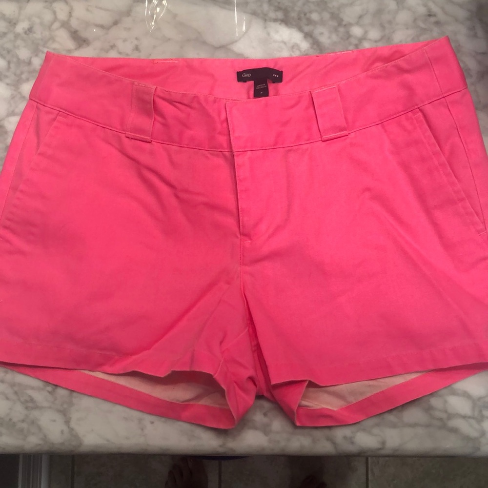 Gap size 4 pink shorts EUC